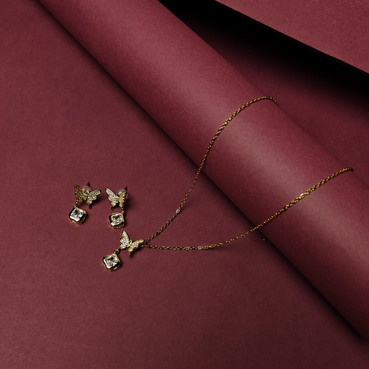 Bee Charm Pendant Set