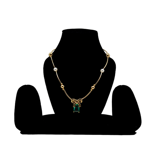 Emerald Green Pendant and Pearl Accents – Bow Design