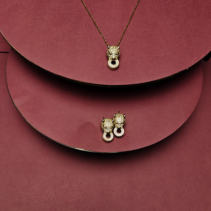 Radiant Look Pendant Necklace Set