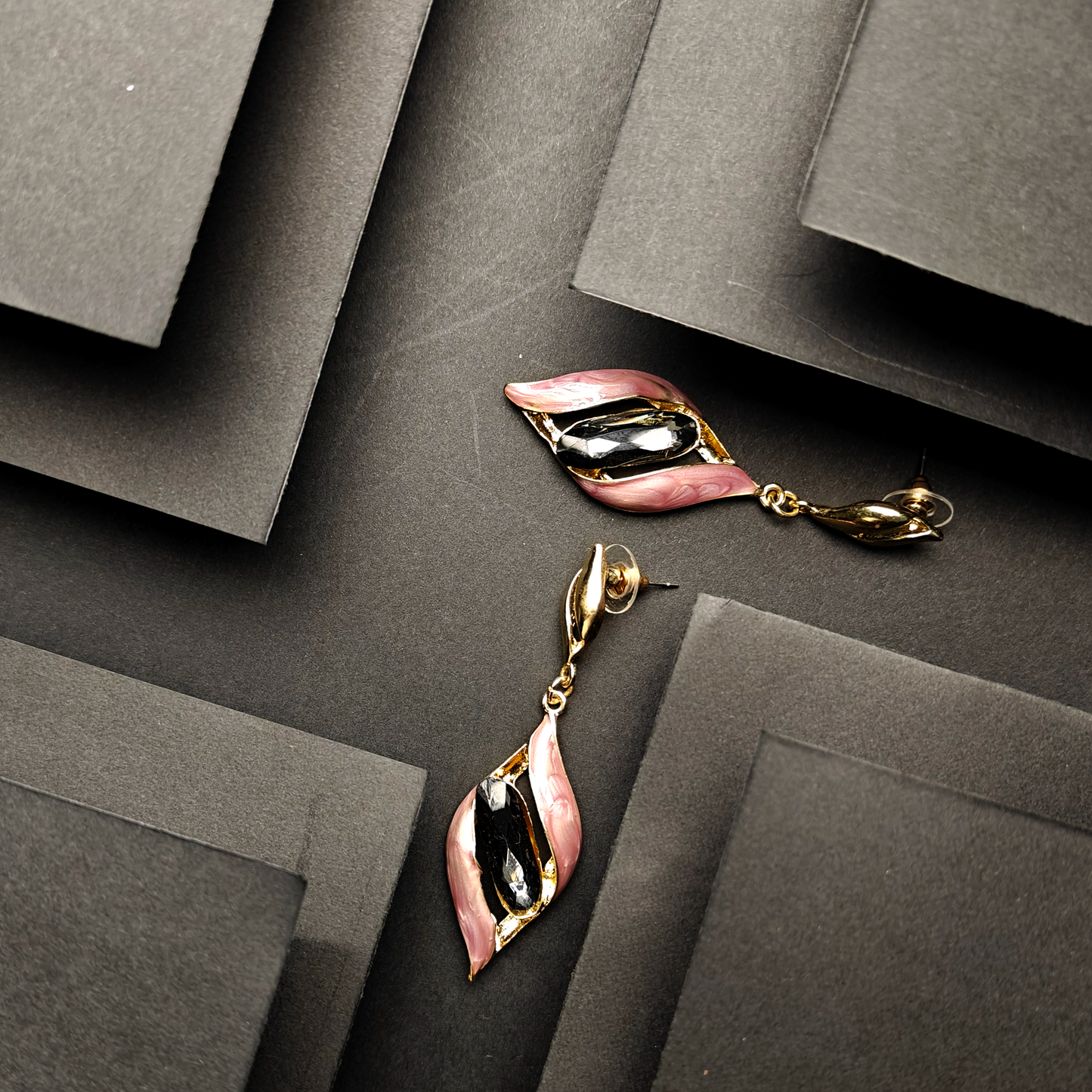 Twisted Gold Noir Drop Earrings