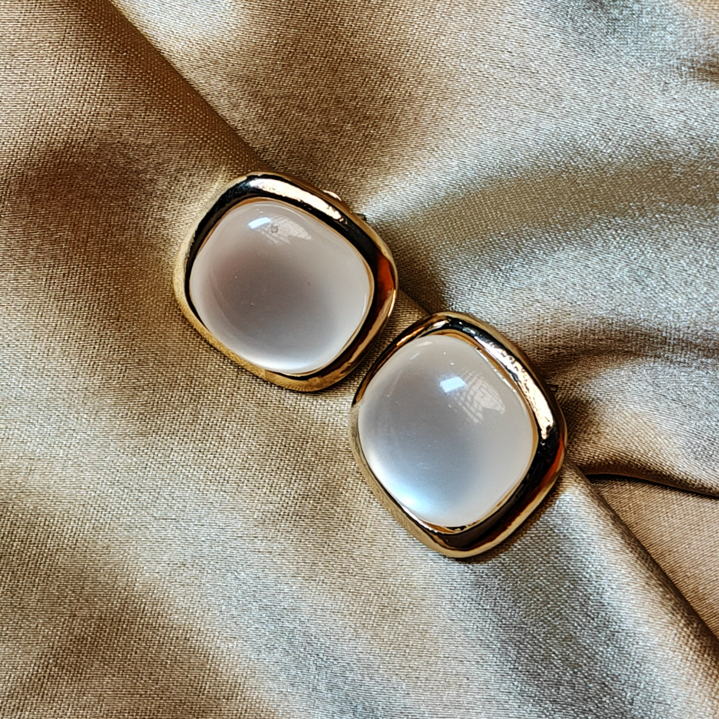 Lustrous Cushion Stud Earrings - Glossy White