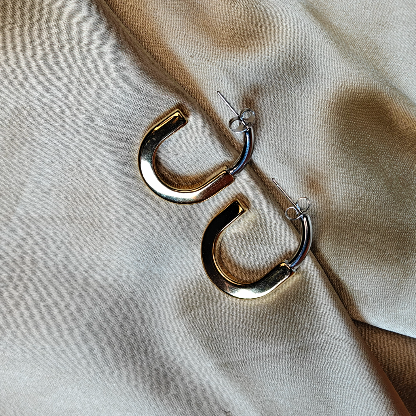 Two-Tone Chunky Hoop Earrings