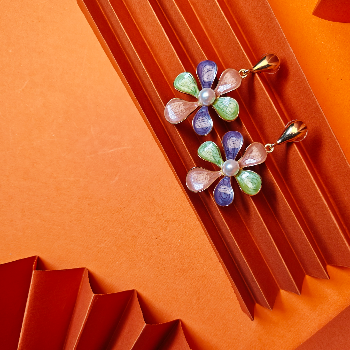 Vintage Floral Drop Earrings – Multicolor Petal Design with Pearl Center