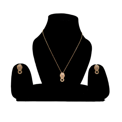 Radiant Look Pendant Necklace Set