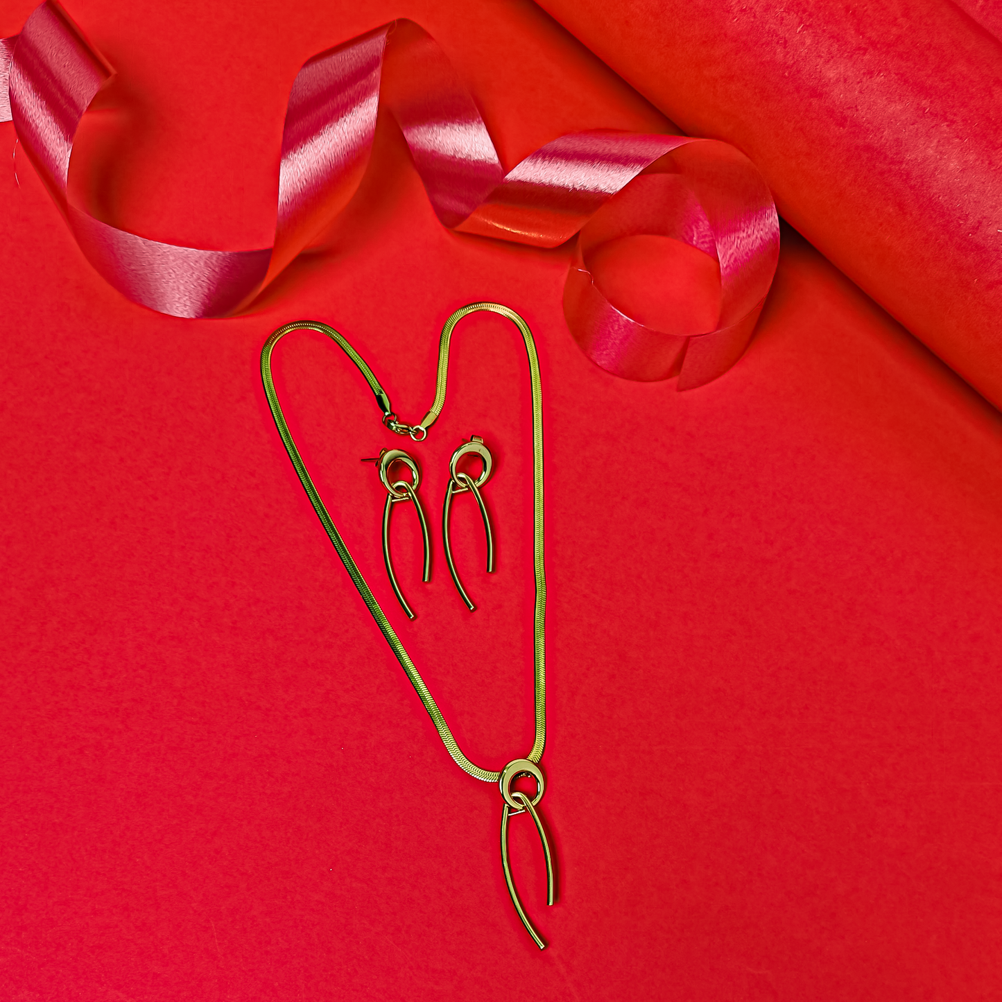Golden Loop Knot Pendant Set