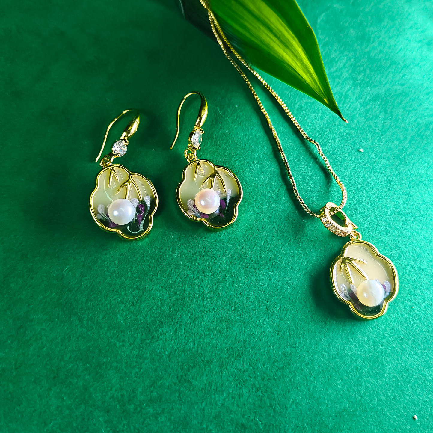 Lotus Bloom Pearl Jewelry Set