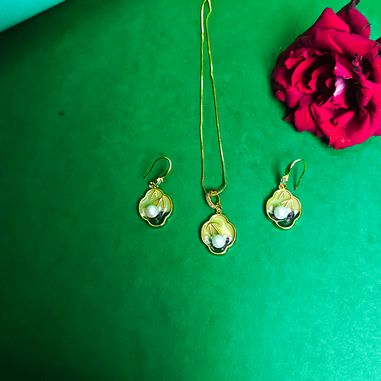 Lotus Bloom Pearl Jewelry Set